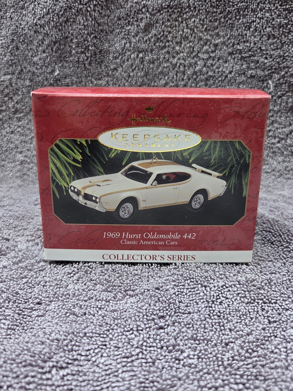 1997 Hallmark 1969 Hurst Oldsmobile 442 Classic Cars #7 Ornament